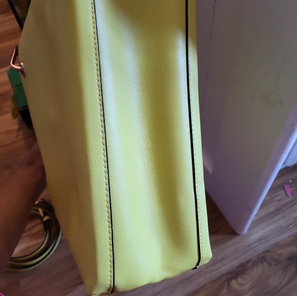 Bamboo handle bag with sling - Picture 4 of 11